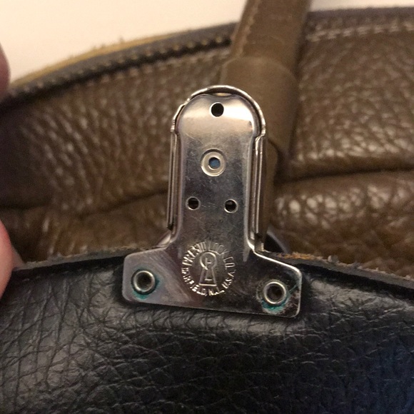 Vintage olive green pebble leather purse - Picture 9 of 13